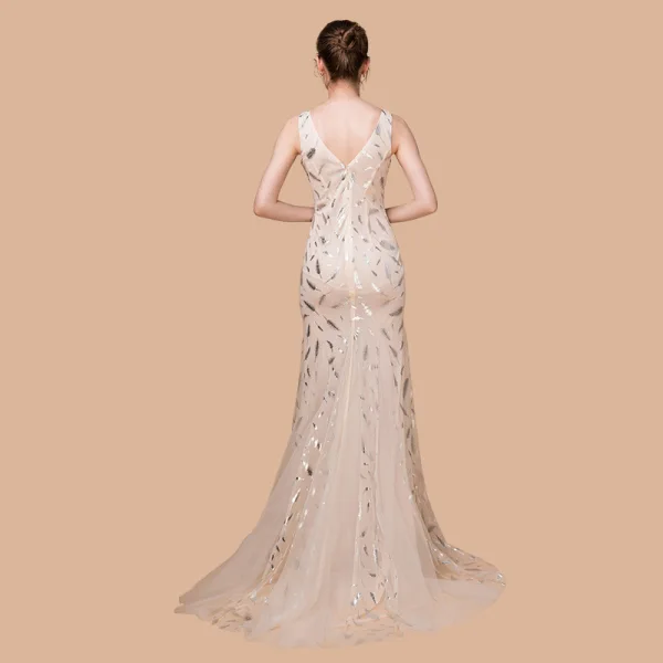Sexy Champagne See-through Evening Dresses 2018 Trumpet / Mermaid V-Neck Sleeveless Rhinestone Glitter Printing Flower Sweep Train Ruffle Backless Formal Dresses