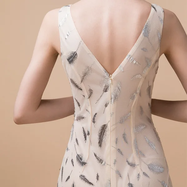 Sexy Champagne See-through Evening Dresses 2018 Trumpet / Mermaid V-Neck Sleeveless Rhinestone Glitter Printing Flower Sweep Train Ruffle Backless Formal Dresses
