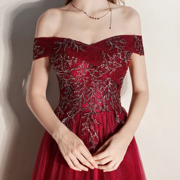 Élégant Bordeaux Robe De Soirée 2020 Princesse De l'épaule Manches Courtes Glitter Tulle Perlage Longue Volants Dos Nu Robe De Ceremonie