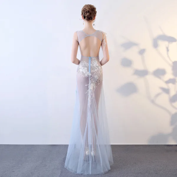 Sexy Himmelblau Durchsichtige Sommer Abendkleider 2018 Meerjungfrau V-Ausschnitt Ärmellos Applikationen Spitze Pailletten Lange Rüschen Rückenfreies Festliche Kleider