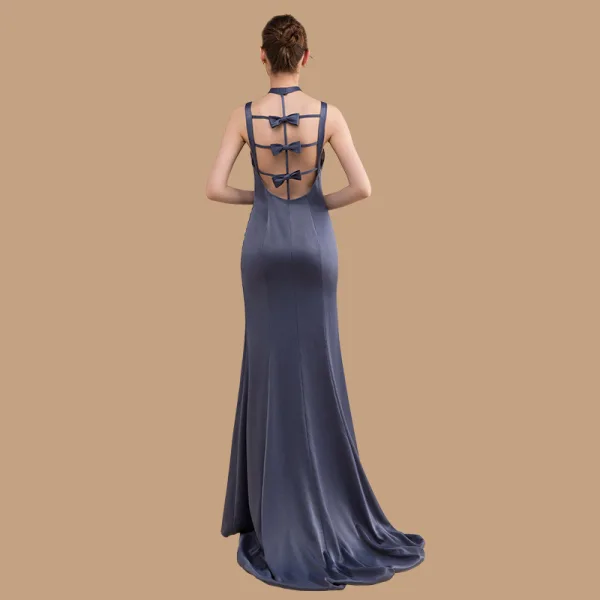 Moderne / Mode Bleu Marine Robe De Soirée 2018 Trompette / Sirène épaules Sans Manches Dos Nu Noeud Fendue devant Train De Balayage Volants Robe De Ceremonie