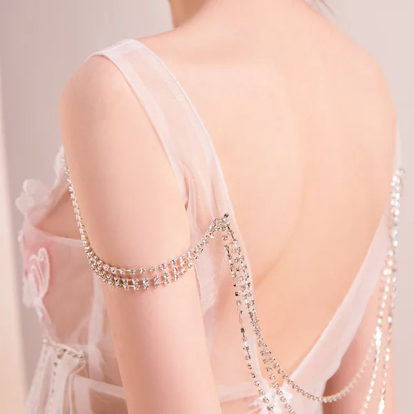 Sexy Ivoire Transparentes Robe De Fete 2018 V-Cou Sans Manches Appliques En Dentelle Perlage Gland Courte Dos Nu Robe De Ceremonie