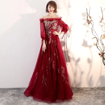 Élégant Bordeaux Robe De Soirée 2018 Princesse De L Épaule Gonflée Manches Longues Appliques En Dentelle Longue Volants Dos Nu Robe De Ceremonie