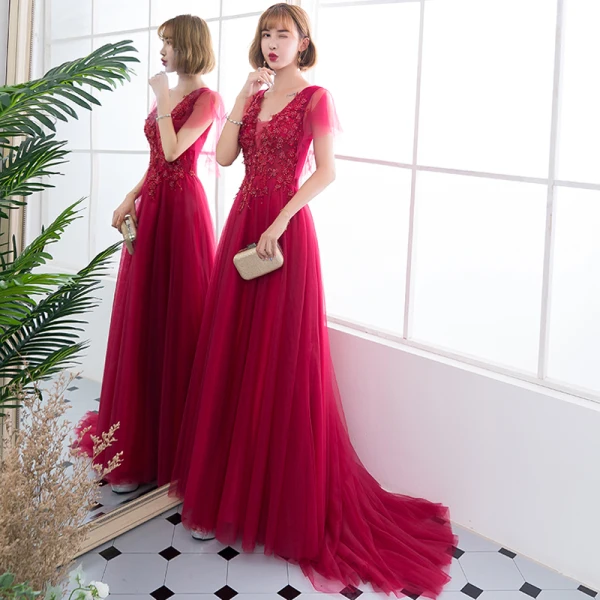 Chic / Beautiful Burgundy Evening Dresses 2018 A-Line / Princess V-Neck Short Sleeve Appliques Lace Beading Court Train Ruffle Backless Formal Dresses
