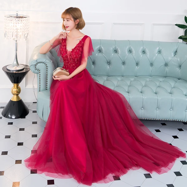 Chic / Beautiful Burgundy Evening Dresses 2018 A-Line / Princess V-Neck Short Sleeve Appliques Lace Beading Court Train Ruffle Backless Formal Dresses