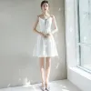Affordable White Homecoming Graduation Dresses 2018 A-Line / Princess Sleeveless Spaghetti Straps Short Ruffle Backless Formal Dresses