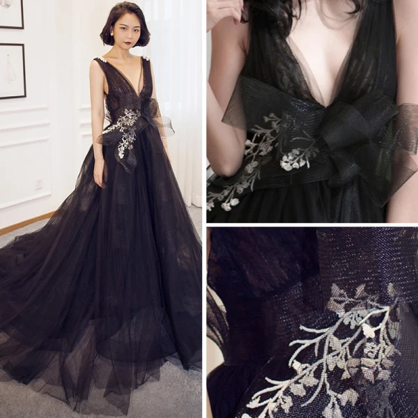 Sexy Noire Robe De Soirée 2018 Princesse V-Cou Sans Manches Appliques En Dentelle Noeud Tribunal Train Volants Dos Nu Robe De Ceremonie