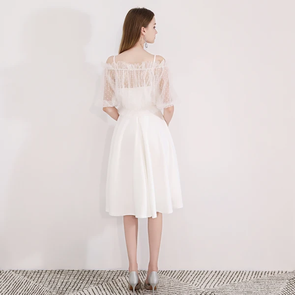 Modest / Simple Ivory Homecoming Graduation Dresses With Shawl 2018 A-Line / Princess Sleeveless Spaghetti Straps Tea-length Ruffle Backless Formal Dresses