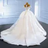 Lyx Vita Satin Brud Bröllopsklänningar 2021 Balklänning Genomskinliga Av Axeln Djup v-hals Korta ärm Halterneck Handgjort Beading Pärla Chapel Train