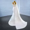 Luksusowe Białe Satyna ślubna Suknie Ślubne 2021 Syrena / Rozkloszowane Przezroczyste Wycięciem Kótkie Rękawy Wykonany Ręcznie Frezowanie Perła Trenem Watteau Wzburzyć
