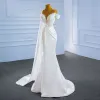 Luksusowe Białe Satyna ślubna Suknie Ślubne 2021 Syrena / Rozkloszowane Przezroczyste Wycięciem Kótkie Rękawy Wykonany Ręcznie Frezowanie Perła Trenem Watteau Wzburzyć