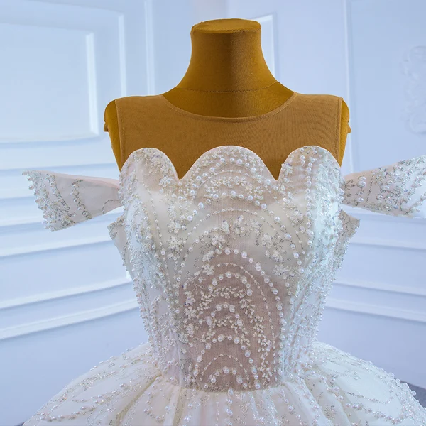 Luxury / Gorgeous White Bridal Wedding Dresses 2021 Ball Gown See-through Scoop Neck Short Sleeve Handmade  Beading Pearl Glitter Tulle Chapel Train Ruffle