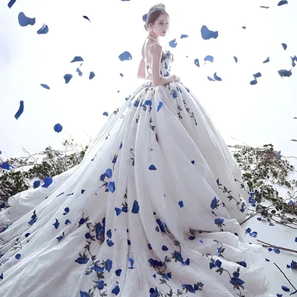 Blomsterfe Elfenben Rose Bryllups Brudekjoler 2021 Ballkjole Kjæreste Uten Ermer Ryggløse Appliques Blonder Blomst Beading Cathedral Train Buste