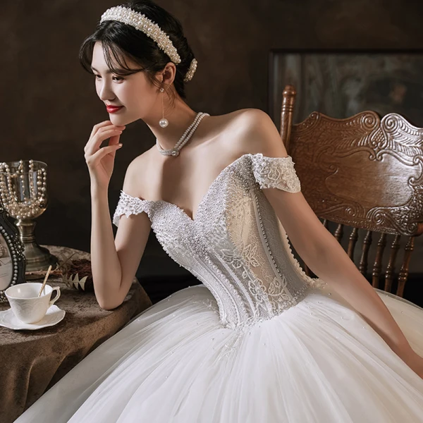 Luxury / Gorgeous White Bridal Wedding Dresses 2021 Ball Gown Off-The-Shoulder Short Sleeve Backless Appliques Lace Handmade  Beading Pearl Cathedral Train Ruffle