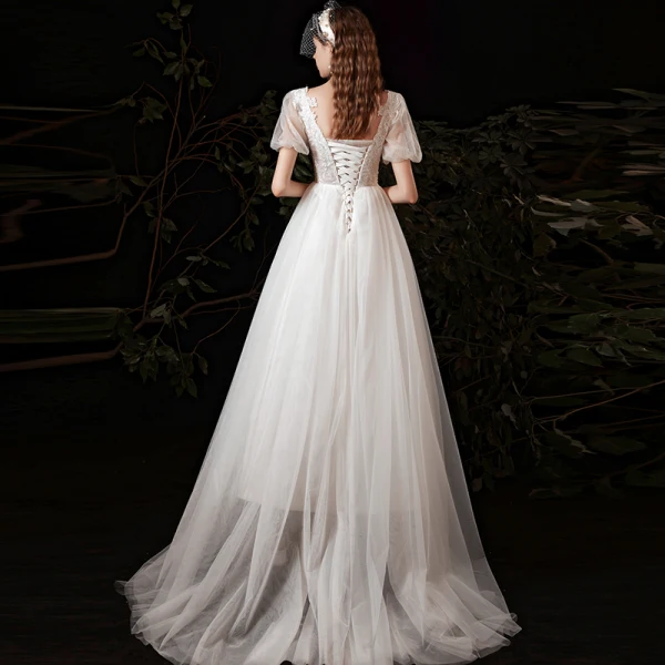 Abordable Jardin / Extérieur Blanche Robe De Mariée 2021 Princesse Encolure Carrée Gonflée Manches Courtes Dos Nu Appliques En Dentelle Paillettes Train De Balayage
