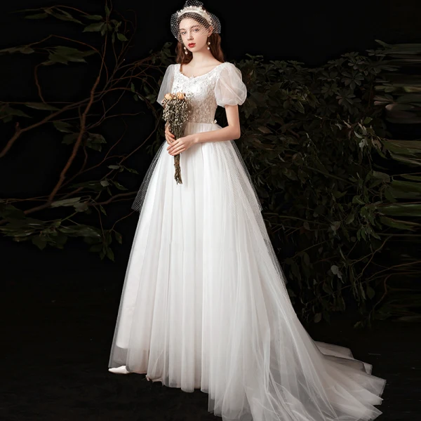 Abordable Jardin / Extérieur Blanche Robe De Mariée 2021 Princesse Encolure Carrée Gonflée Manches Courtes Dos Nu Appliques En Dentelle Paillettes Train De Balayage