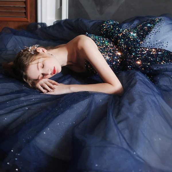 Glitzernden Marineblau Tanzen Ballkleider 2021 A Linie Off Shoulder Kurze Ärmel Pailletten Glanz Tülle Lange Rüschen Rückenfreies Festliche Kleider