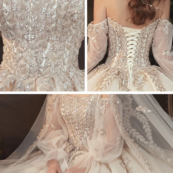 Luxus / Herrlich Champagner Hochzeits Brautkleider / Hochzeitskleider 2021 Ballkleid Off Shoulder Geschwollenes Lange Ärmel Rückenfreies Applikationen Spitze Perlenstickerei Pailletten Glanz Tülle Kathedrale Schleppe Rüschen
