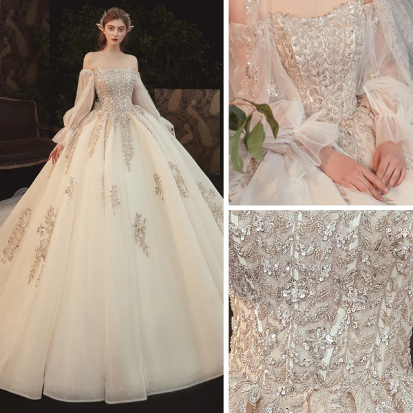 Luxus / Herrlich Champagner Hochzeits Brautkleider / Hochzeitskleider 2021 Ballkleid Off Shoulder Geschwollenes Lange Ärmel Rückenfreies Applikationen Spitze Perlenstickerei Pailletten Glanz Tülle Kathedrale Schleppe Rüschen
