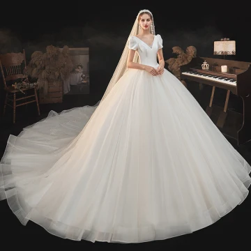 Vintage Originale Champagne La Mariée Robe De Mariée 2021 Robe Boule V Cou Gonflée Manches Courtes Dos Nu Perlage Cathedral Train Volants