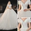 Vintage Champagner Hochzeits Brautkleider / Hochzeitskleider 2021 Ballkleid V-Ausschnitt Geschwollenes Kurze Ärmel Rückenfreies Perlenstickerei Kathedrale Schleppe Rüschen