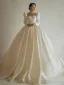 Vintage / Originale Ivoire Satin La Mariée Robe De Mariée 2021 Robe Boule Transparentes Col Haut Gonflée Manches Longues Dos Nu Perlage Perle Cathedral Train Volants