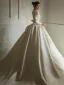 Vintage / Originale Ivoire Satin La Mariée Robe De Mariée 2021 Robe Boule Transparentes Col Haut Gonflée Manches Longues Dos Nu Perlage Perle Cathedral Train Volants