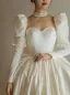 Vintage / Originale Ivoire Satin La Mariée Robe De Mariée 2021 Robe Boule Transparentes Col Haut Gonflée Manches Longues Dos Nu Perlage Perle Cathedral Train Volants