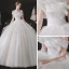Minimalistisch Weiß Hochzeits Brautkleider / Hochzeitskleider 2021 A Linie Bandeau One-Shoulder Kurze Ärmel Rückenfreies Kathedrale Schleppe Rüschen