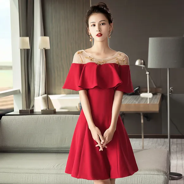Modern / Fashion Red See-through Homecoming Graduation Dresses 2018 A-Line / Princess Scoop Neck Short Sleeve Beading Short Ruffle Backless Formal Dresses