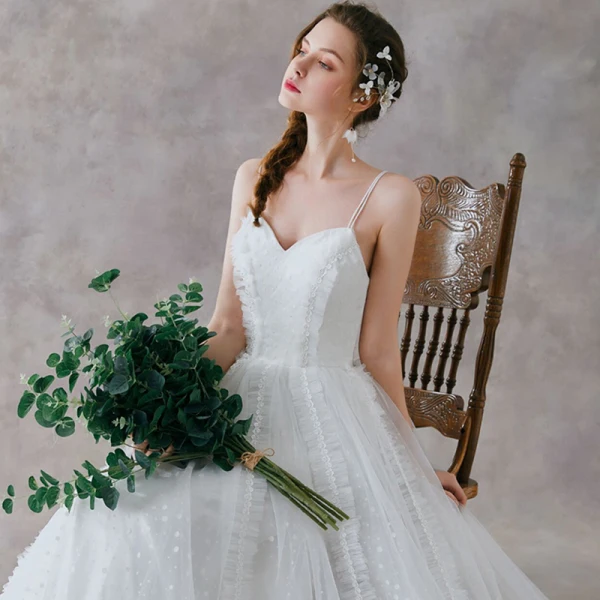Affordable White Outdoor / Garden Wedding Dresses 2021 A-Line / Princess Spaghetti Straps Sleeveless Backless Appliques Lace Spotted Tulle Floor-Length / Long Ruffle