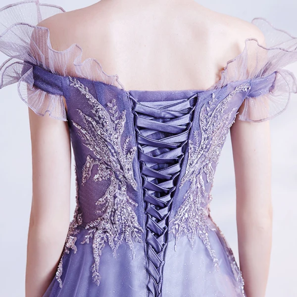Élégant Violet Robe De Bal 2021 Princesse De l'épaule Manches Courtes Appliques Perlage Paillettes Glitter Tulle Train De Balayage Volants Dos Nu Robe De Ceremonie