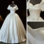 Abordable Ivoire Satin La Mariée Robe De Mariée 2021 Robe Boule Encolure Carrée Manches Courtes Dos Nu Perlage Perle Noeud Longue Volants