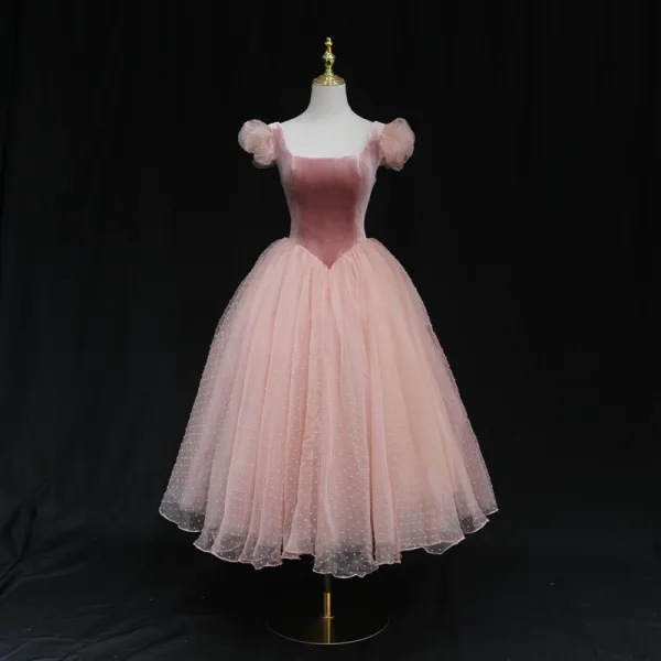 Vintage / Retro Pearl Pink Dancing Prom Dresses 2021 Ball Gown Square Neckline Short Sleeve Spotted Tulle Tea-length Ruffle Backless Formal Dresses