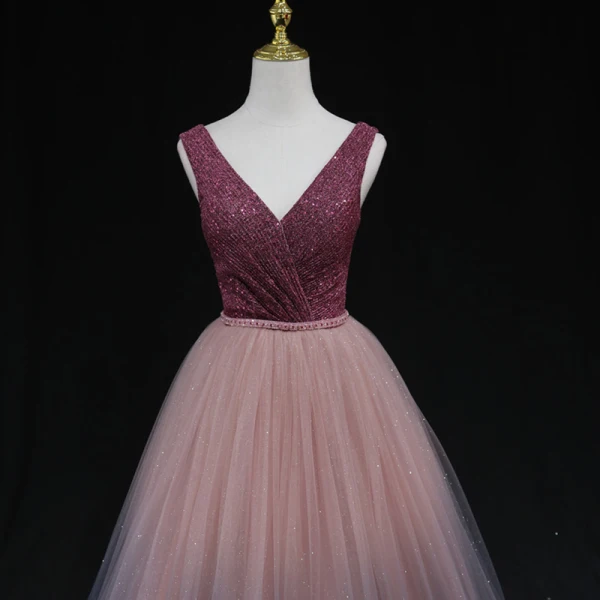 High-end Burgundy Dancing Prom Dresses 2021 A-Line / Princess Deep V-Neck Sleeveless Beading Sash Sequins Glitter Tulle Floor-Length / Long Ruffle Backless Formal Dresses