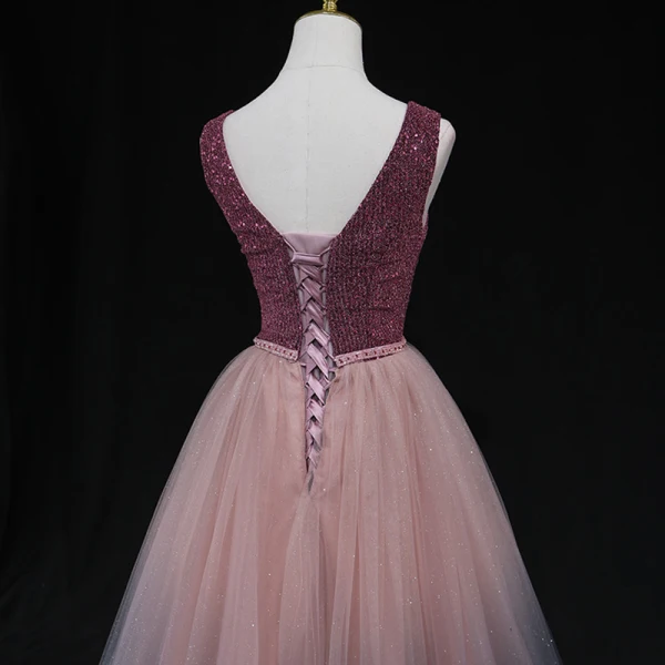 High-end Burgundy Dancing Prom Dresses 2021 A-Line / Princess Deep V-Neck Sleeveless Beading Sash Sequins Glitter Tulle Floor-Length / Long Ruffle Backless Formal Dresses