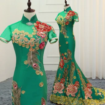Fantaisie Vert Foncé Cheongsam 2021 Trompette Sirène Transparentes Col Haut Manches Courtes Appliques En Dentelle Fleur Faux Diamant Train De Balayage Robe De Ceremonie