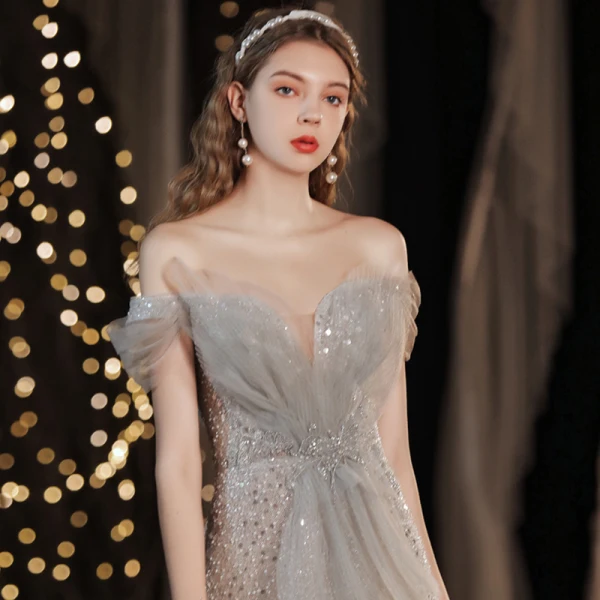 Glitzernden Grau Tanzen Ballkleider 2021 A Linie Off Shoulder Kurze Ärmel Perlenstickerei Pailletten Glanz Tülle Sweep / Pinsel Zug Rüschen Rückenfreies Festliche Kleider