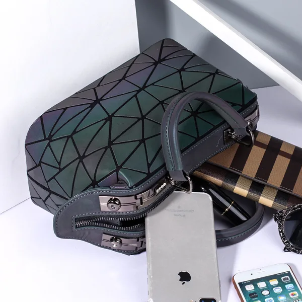 Amazing / Unique Multi-Colors Luminous Geometric Square Handbag Messenger Bag 2021 PU Reflective Holographic Casual Women's Bags