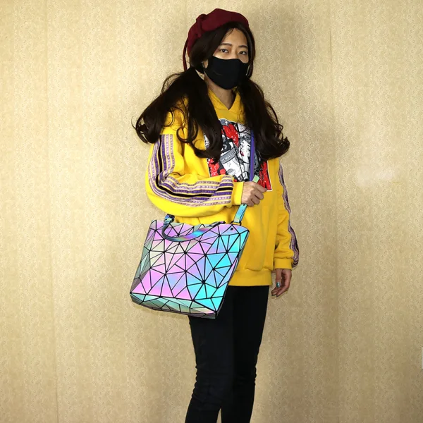 Arc en ciel Multi-Couleurs Lumineux Géométrique Sac de messager Sacs à bandoulière 2021 PU Réfléchissant Holographique Sacs Pour Femmes