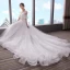 Schlicht Weiß Brautkleider / Hochzeitskleider 2018 A Linie Durchsichtige Rundhalsausschnitt Glockenhülsen Applikationen Spitze Kapelle-Schleppe Rüschen