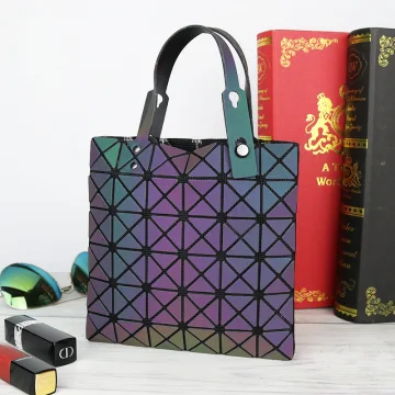 Multi Couleurs Pliable Lumineux Géométrique Carrés Sac À Main 2021 Pu Réfléchissant Holographique Désinvolte Sacs Pour Femmes