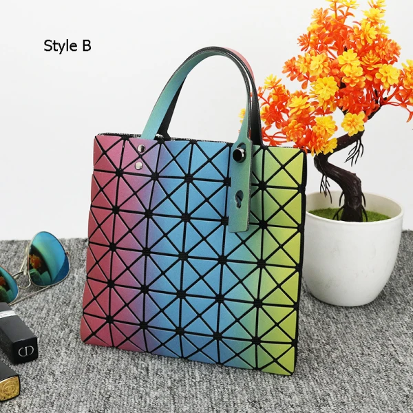 Multi-Couleurs Pliable Lumineux Géométrique Carrés Sac à main 2021 PU Réfléchissant Holographique Désinvolte Sacs Pour Femmes