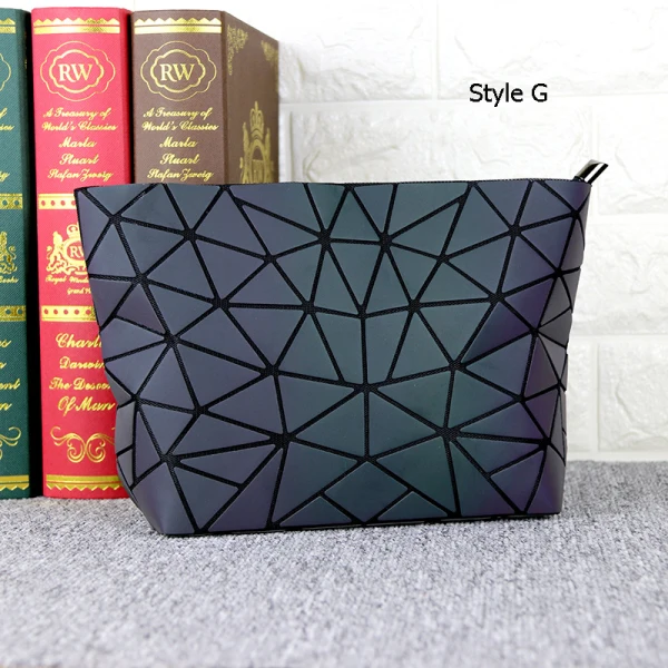 Amazing / Unique Multi-Colors Luminous Geometric Messenger Bag 2021 PU Holographic Reflective Women's Bags