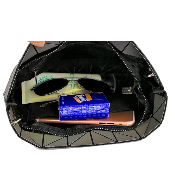 Amazing / Unique Multi-Colors Luminous Geometric Messenger Bag 2021 PU Holographic Reflective Women's Bags