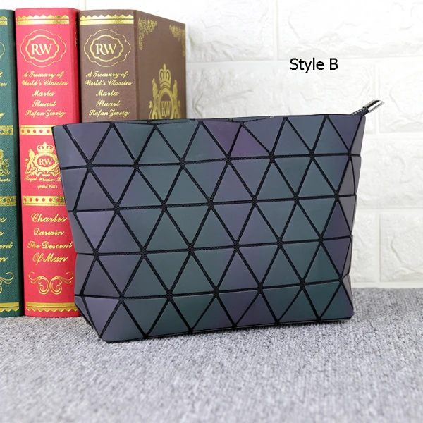Amazing / Unique Multi-Colors Luminous Geometric Messenger Bag 2021 PU Holographic Reflective Women's Bags