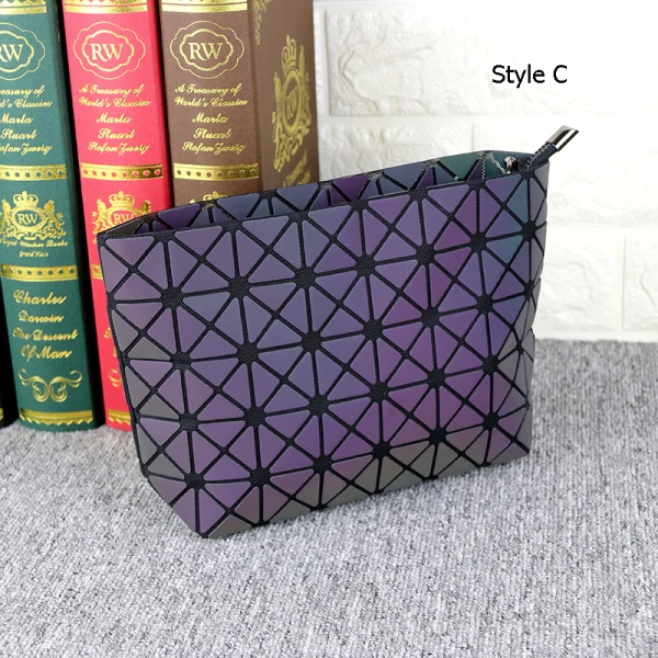 Amazing / Unique Multi-Colors Luminous Geometric Messenger Bag 2021 PU Holographic Reflective Women's Bags