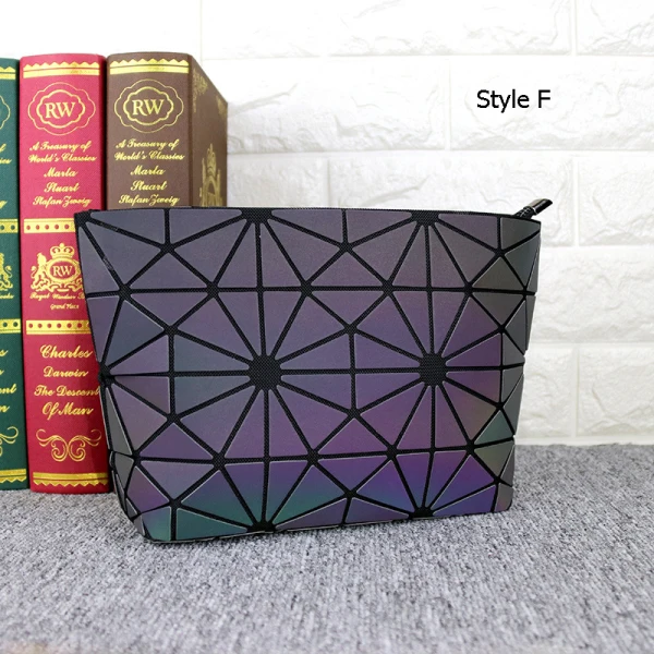 Amazing / Unique Multi-Colors Luminous Geometric Messenger Bag 2021 PU Holographic Reflective Women's Bags