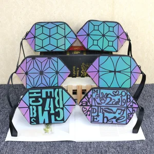 Eye Catching Multi Colors Luminous Geometric Clutch Bag 2021 Pu Reflective Holographic Casual Women S Bags