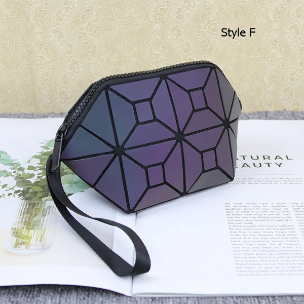 Accrocheuse Multi-Couleurs Lumineux Géométrique Pochettes 2021 PU Réfléchissant Holographique Désinvolte Sacs Pour Femmes